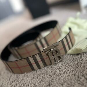 burberry belt .